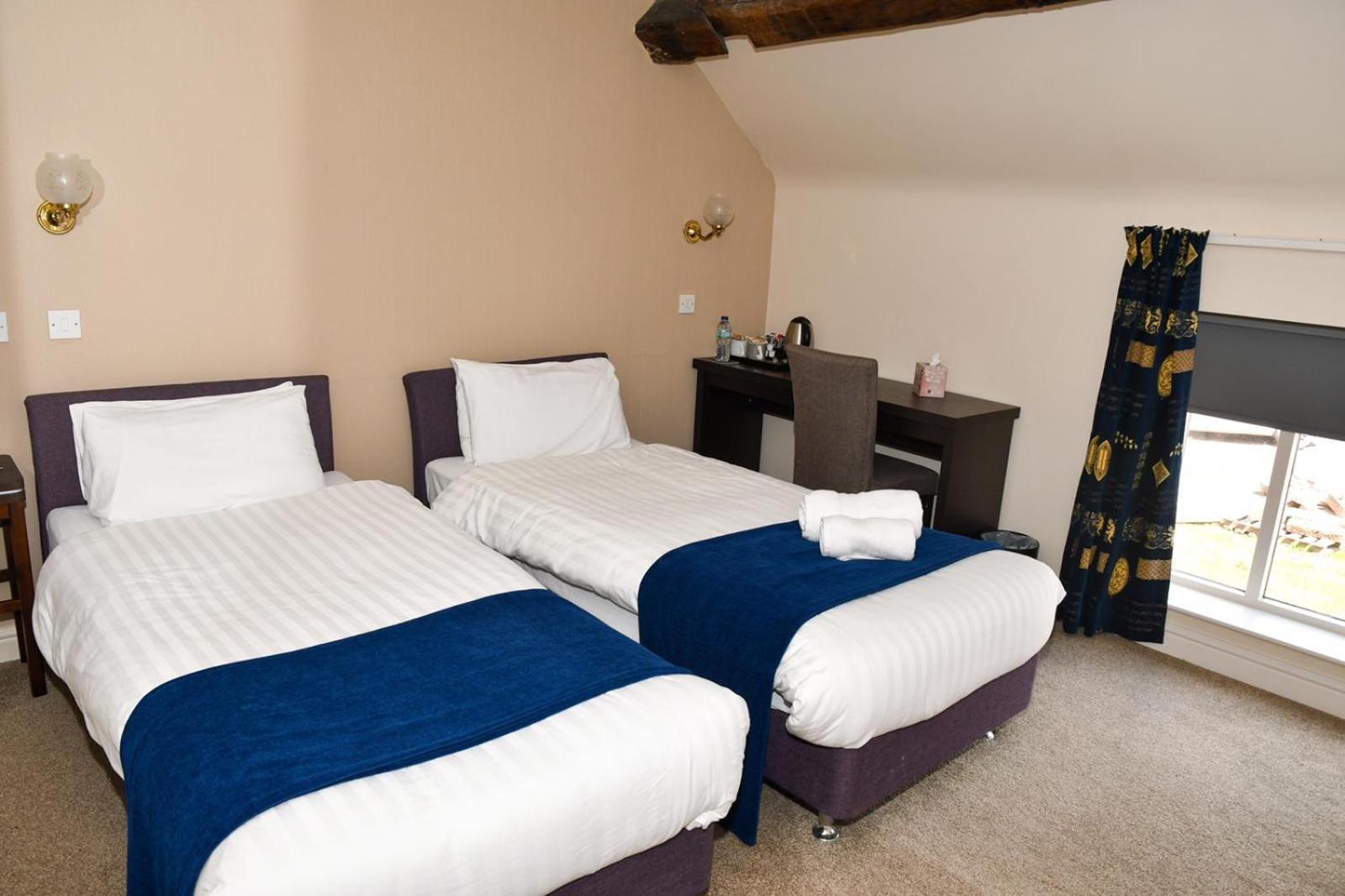Whiston Hall Room photo
